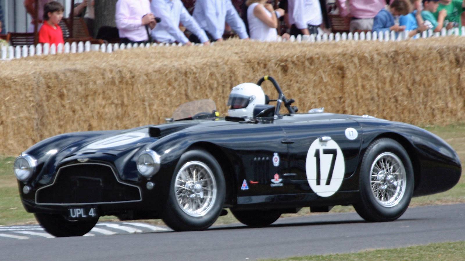 Carrera Evolution 25433 – Aston Martin DB3 Historic Racer 1951-1953 – Slot Racing