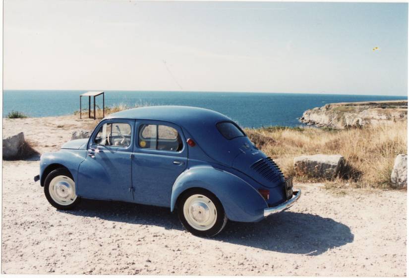 RENAULT 4CV 1955 Bleu AUTO PLUS 1:43 of reference G1193017