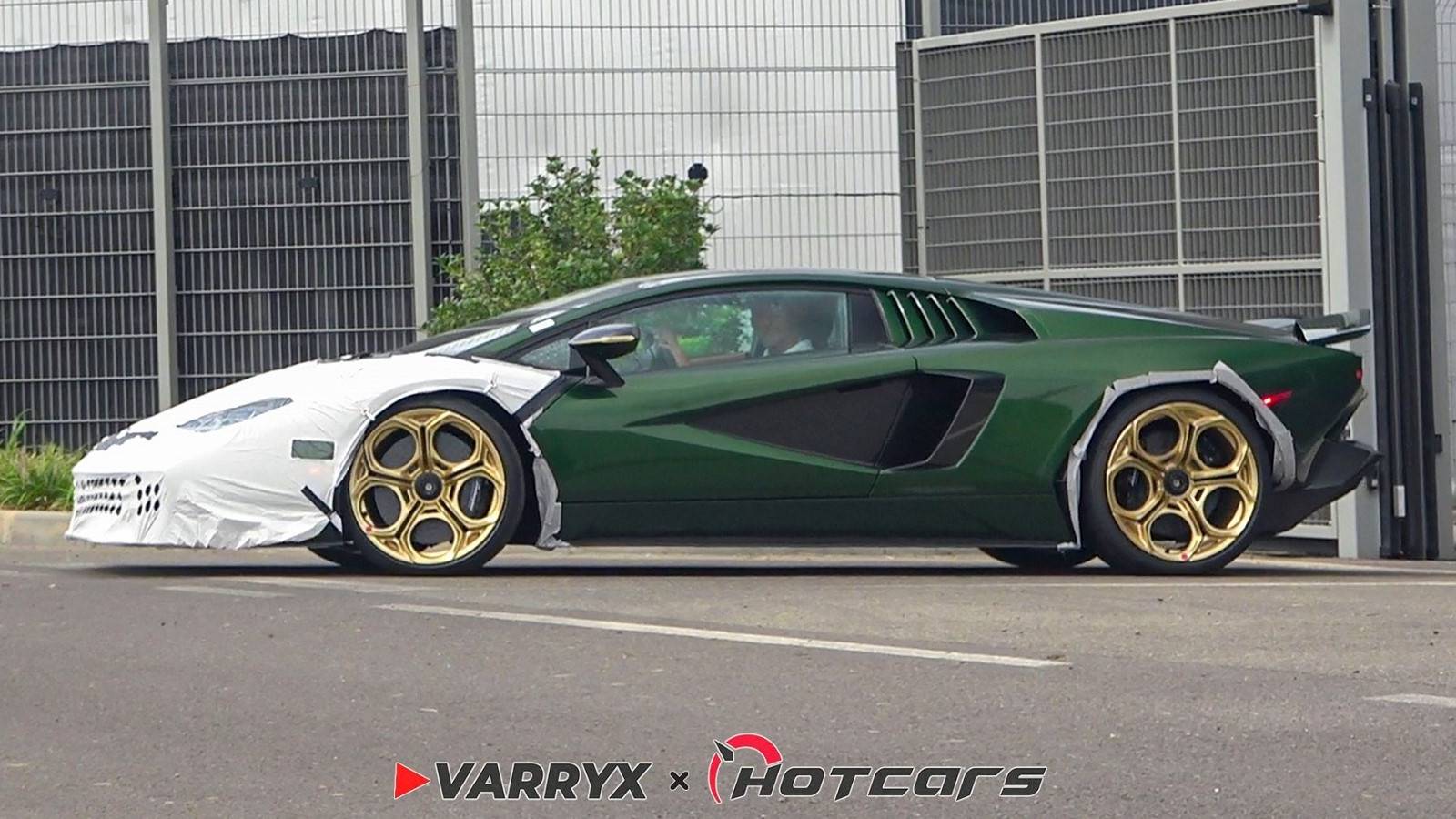 Exclusive Photos Of Latest Lamborghini Countach LPI 800-4 Leaving Its ...