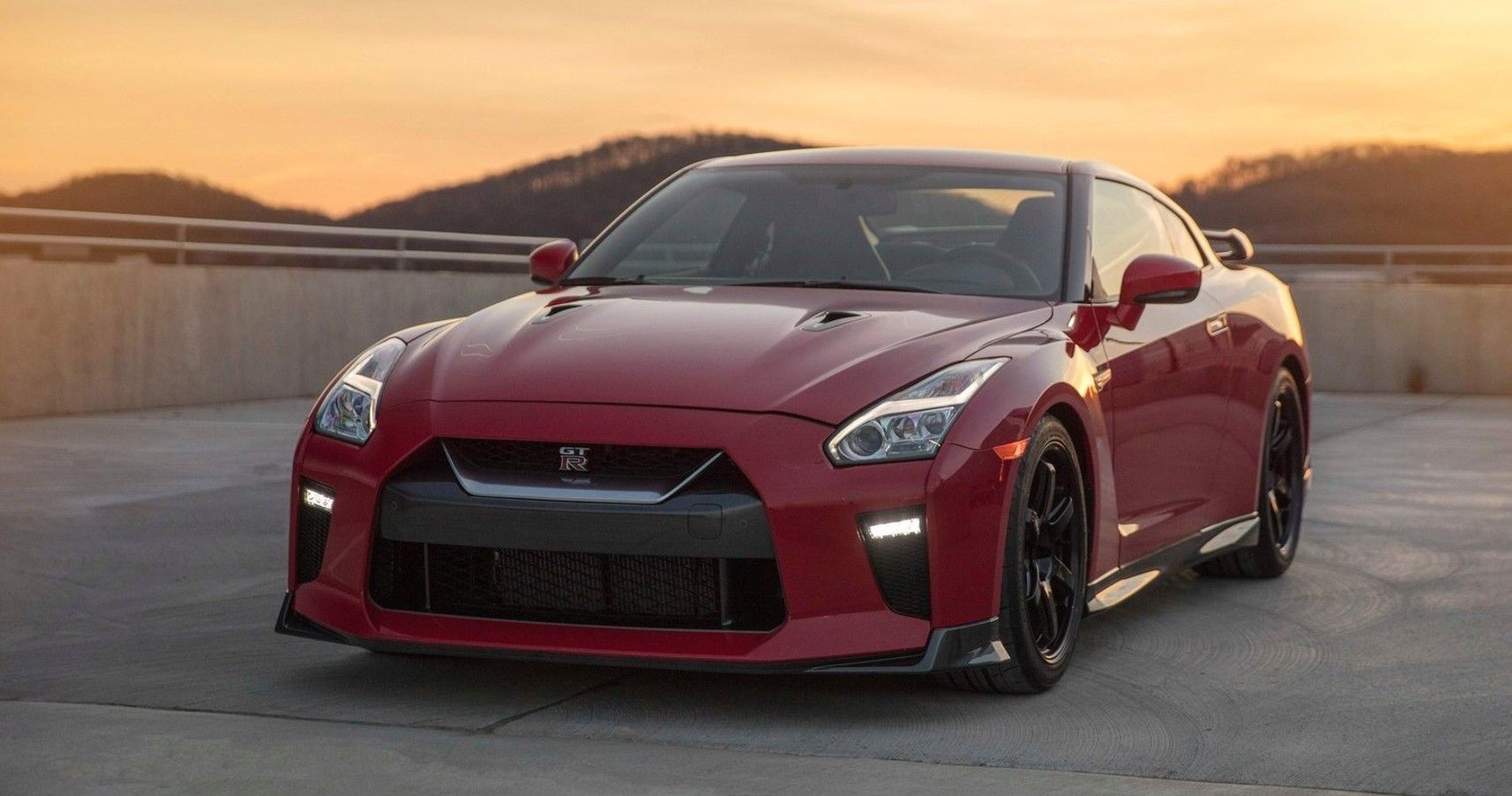 Here's How The Nissan R35 GT-R Achieved Its Iconic Status