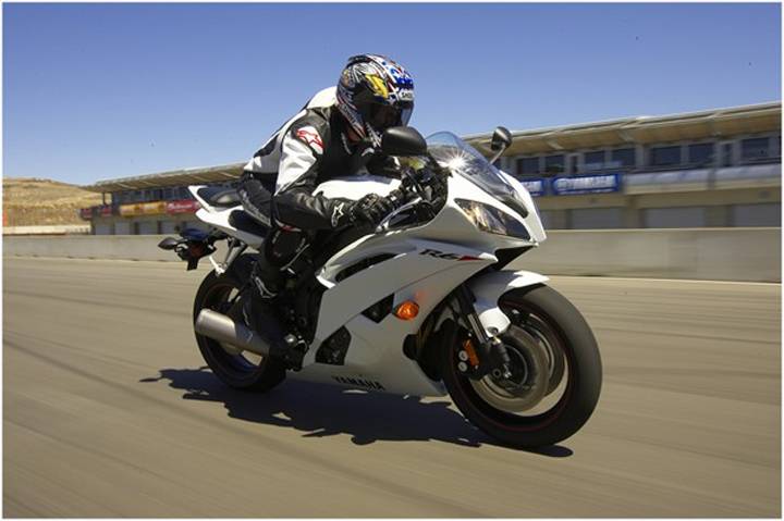 10 Reasons Why You Should Consider Buying A 2010 Yamaha R6