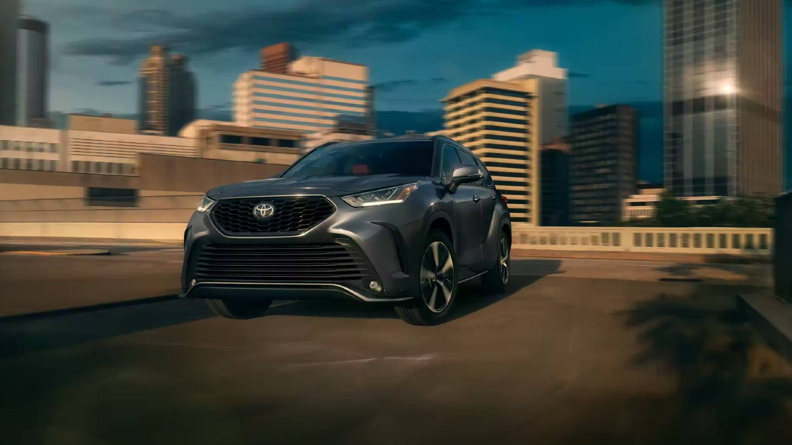 Why The 2022 Toyota Highlander Is One Of The Best Mid-Sized SUVs