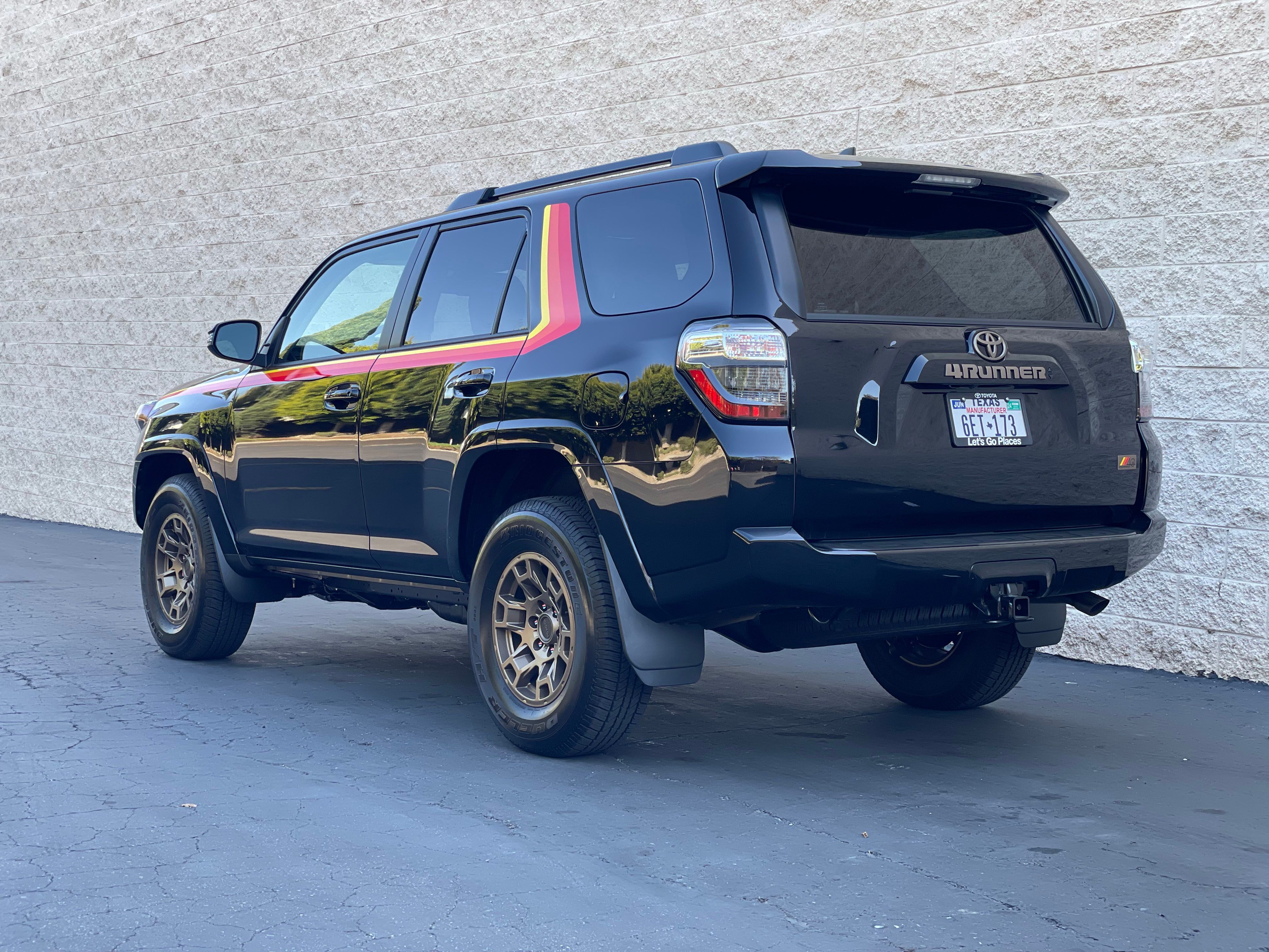 Toyota 4Runner к 40-летию 2023 года Специальная версия сзади