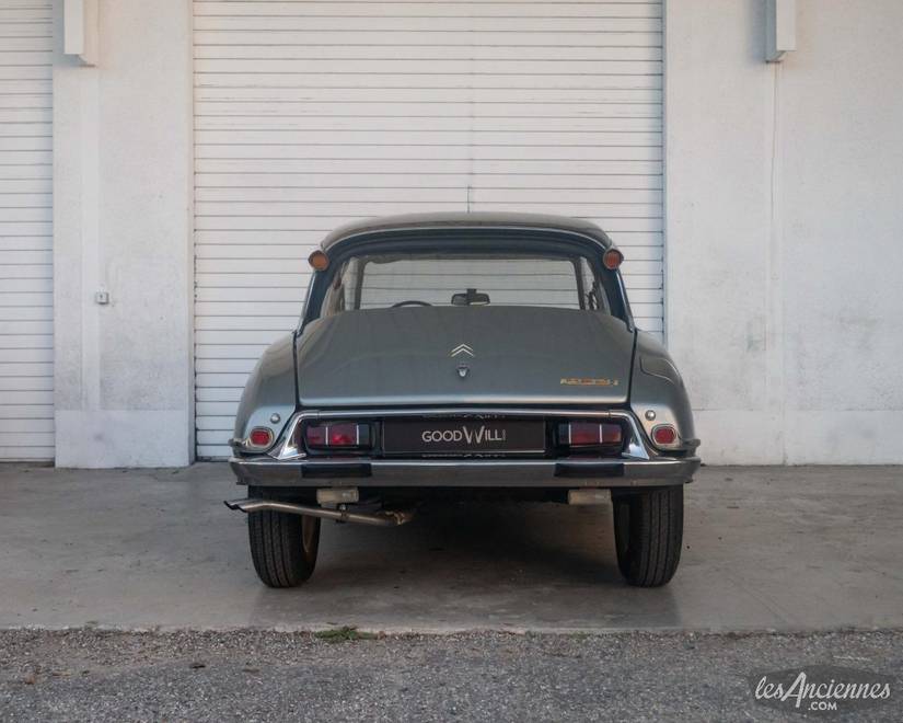 This Is Why The Citroën DS Was Ahead Of Its Time