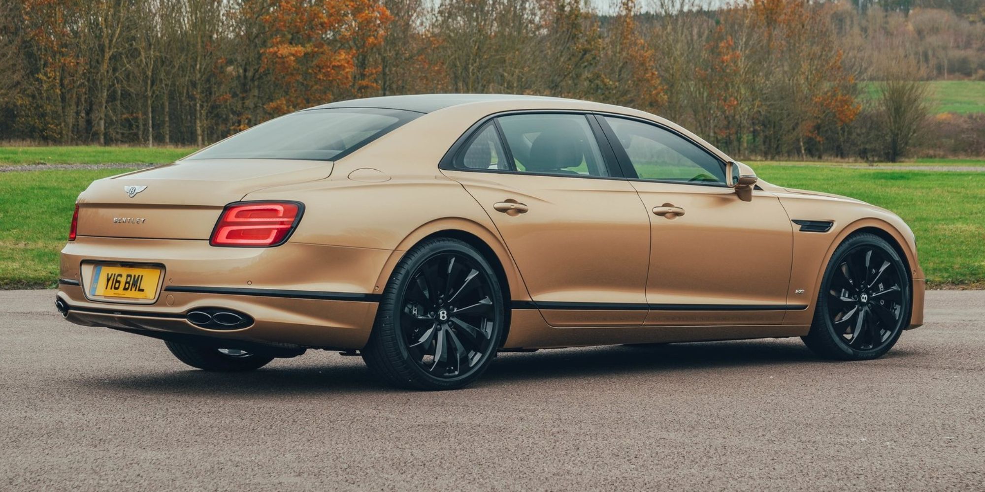 A guide to buying a 2023 bentley flying spur