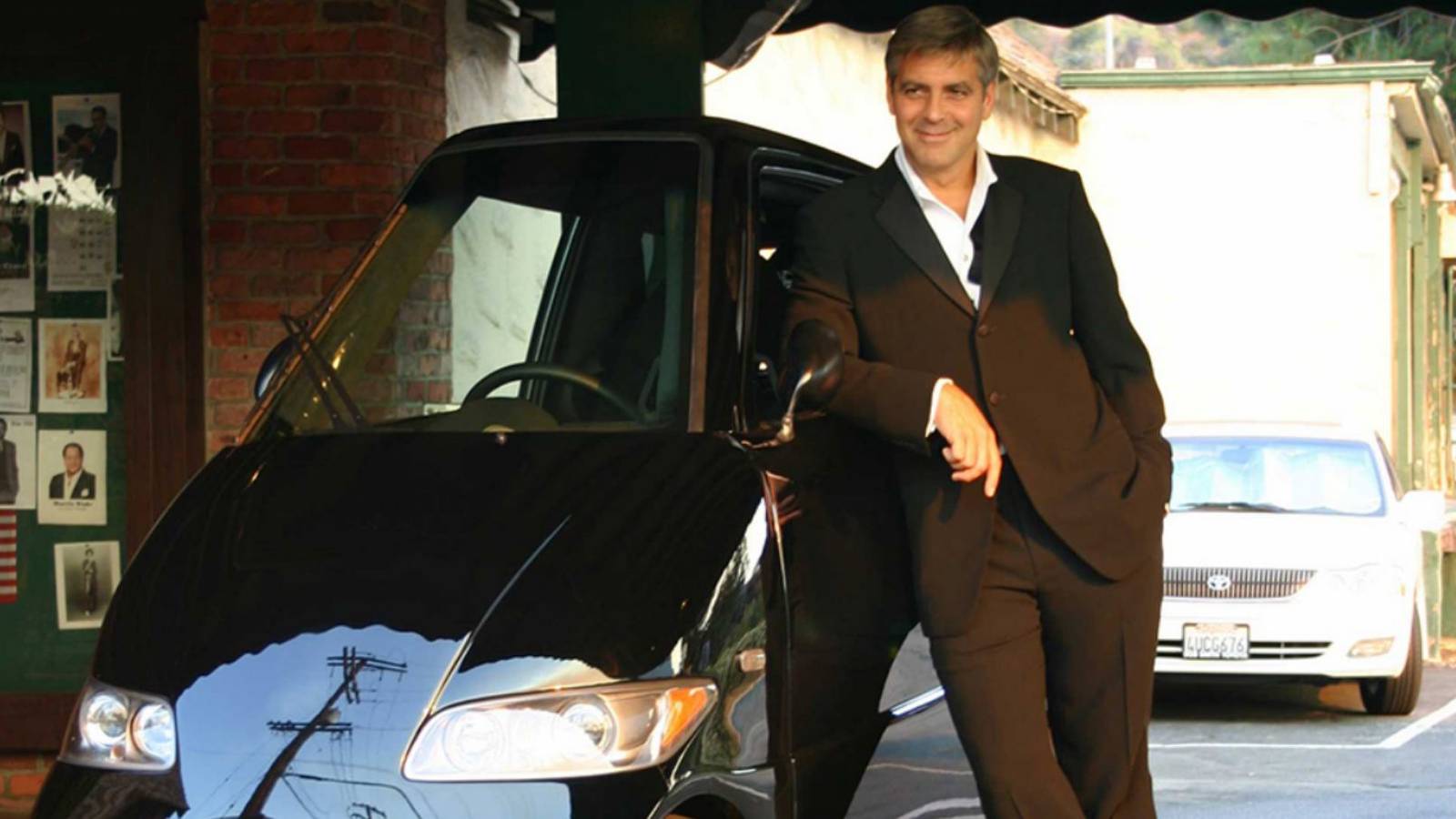 170-MPH Tango T600 Electric Car Has George Clooney’s Approval