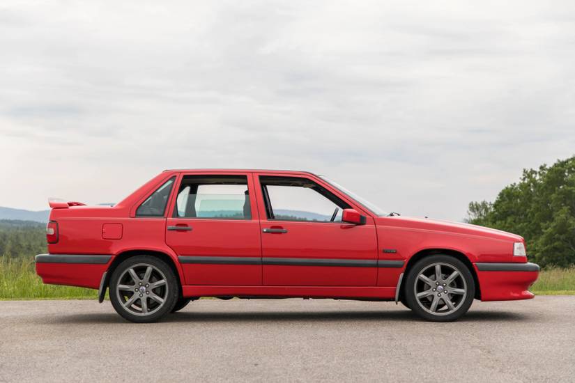This Is Why Gearheads Looking For A Sleeper Should Check Out The Volvo 850R
