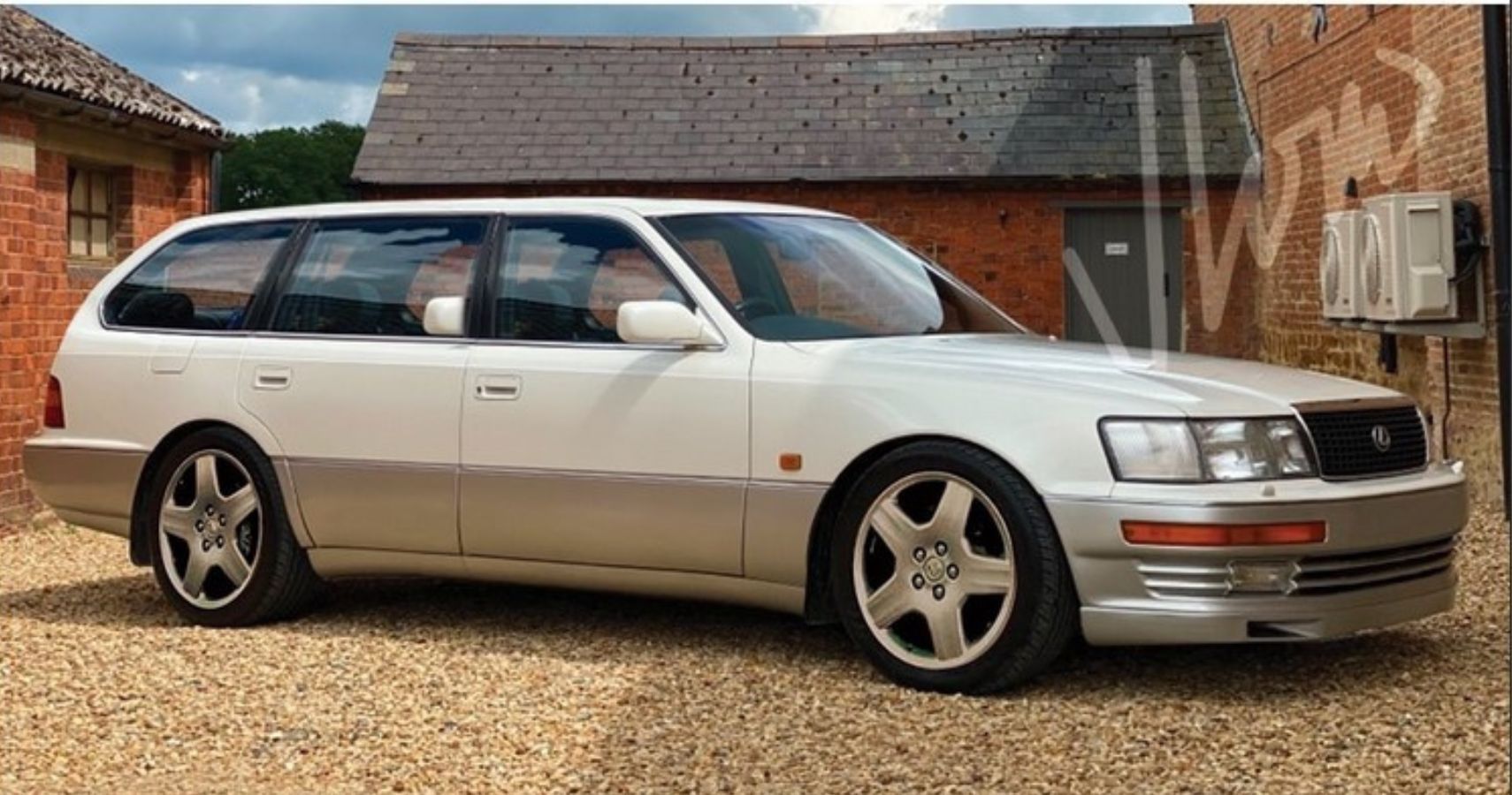 This Lexus LS400 Render Imagines Lexus Taking The Wagon Crown From