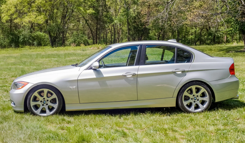10 Pre-2010s Luxury Cars That Will Run Forever