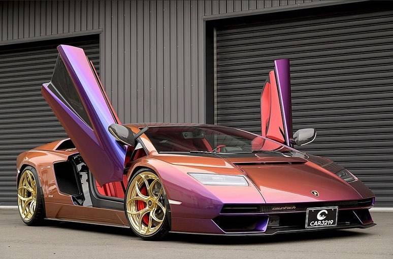 The World's First Modified 2021 Countach Has A Paint Job Unlike Any ...