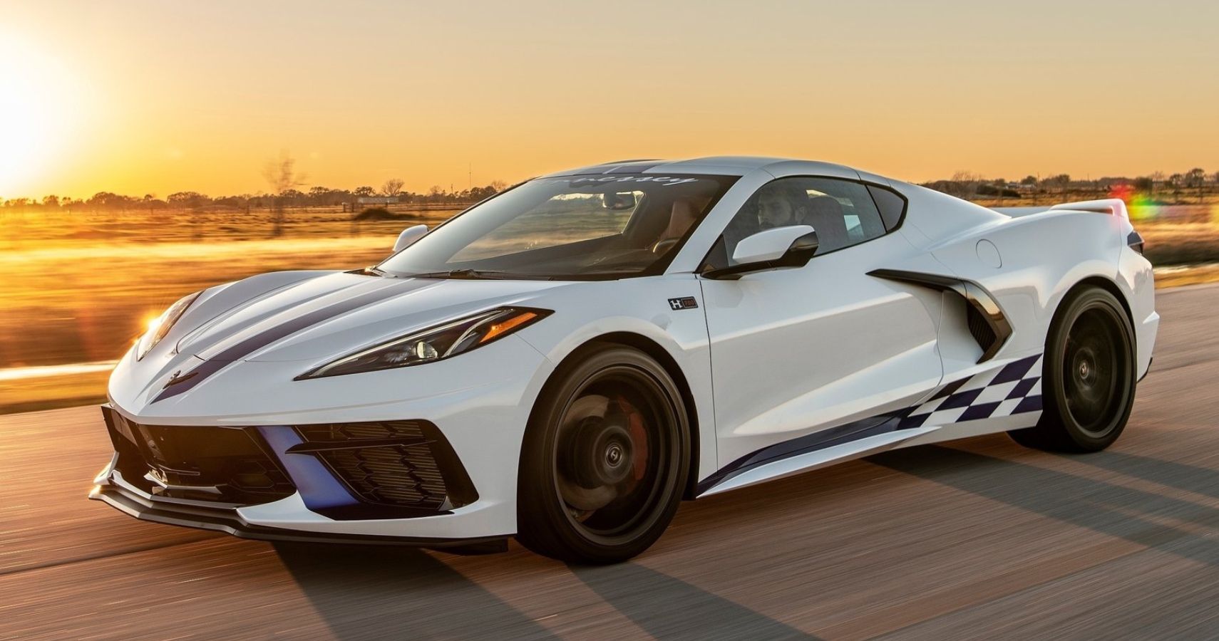 金鯱（C8） 10 Fast Facts About Hennessey's 'H700' Corvette C8 Supercar Killer