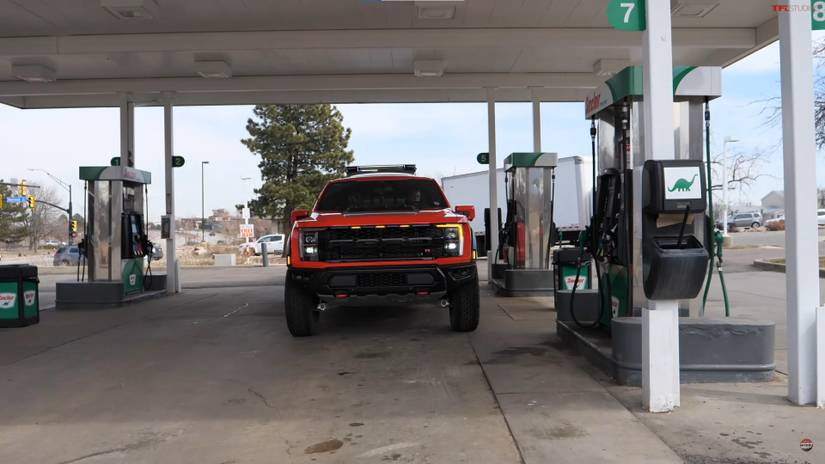Here's How You Can Avoid Getting Scammed At The Gas Station