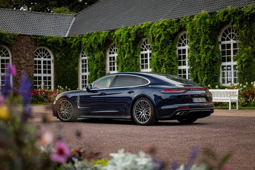 10 Best Exotic Cars For High-End Luxury
