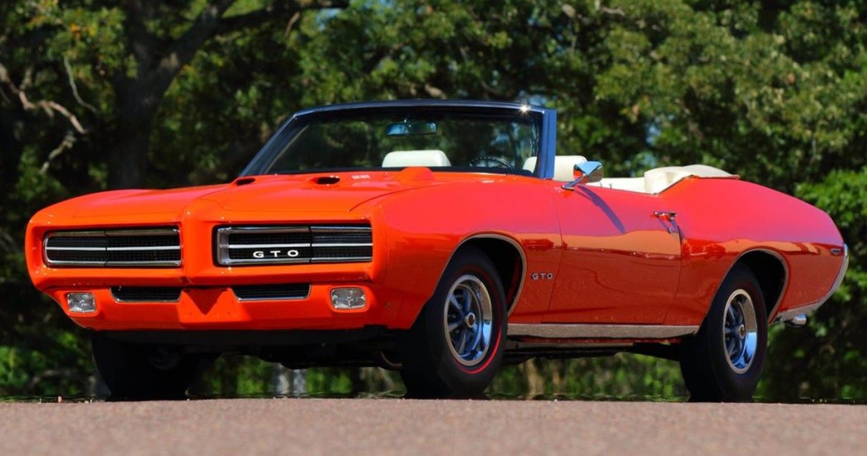 クラシックカー 9台＆The Classic Cars of the 60's The 23 Most Iconic Classic Cars Of The 1960s