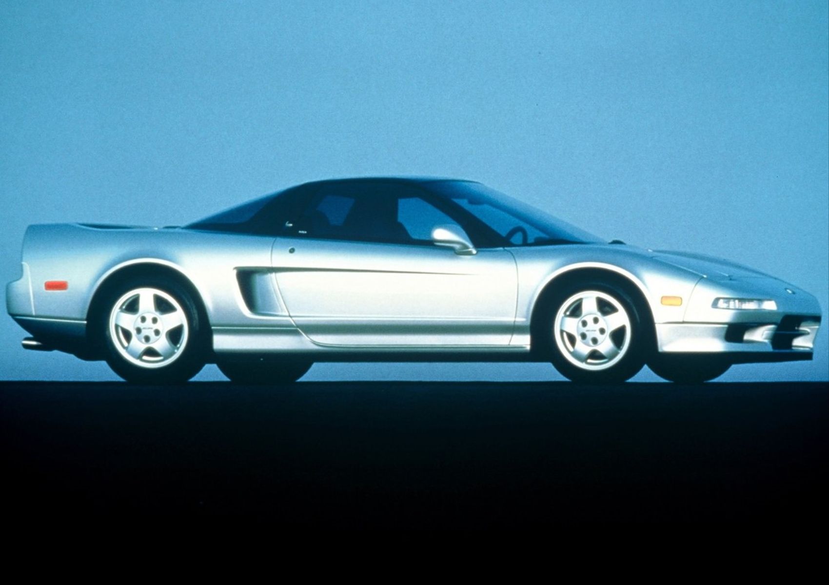 Why The Acura NSX Was Set As The Benchmark For The McLaren F1