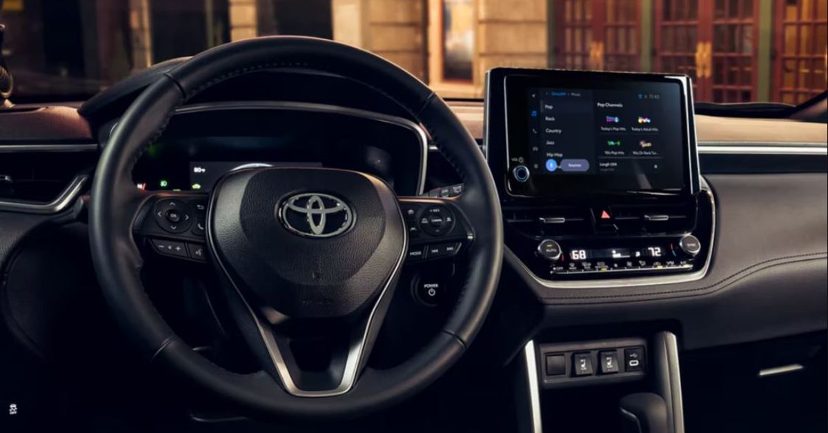 10 Things We Love And Hate About The 2023 Toyota Corolla Cross Hybrid