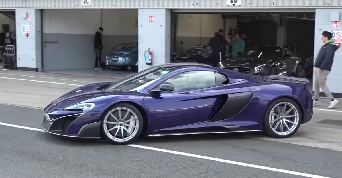 Watch This McLaren 675LT Battle A Ford GT40 On The Track