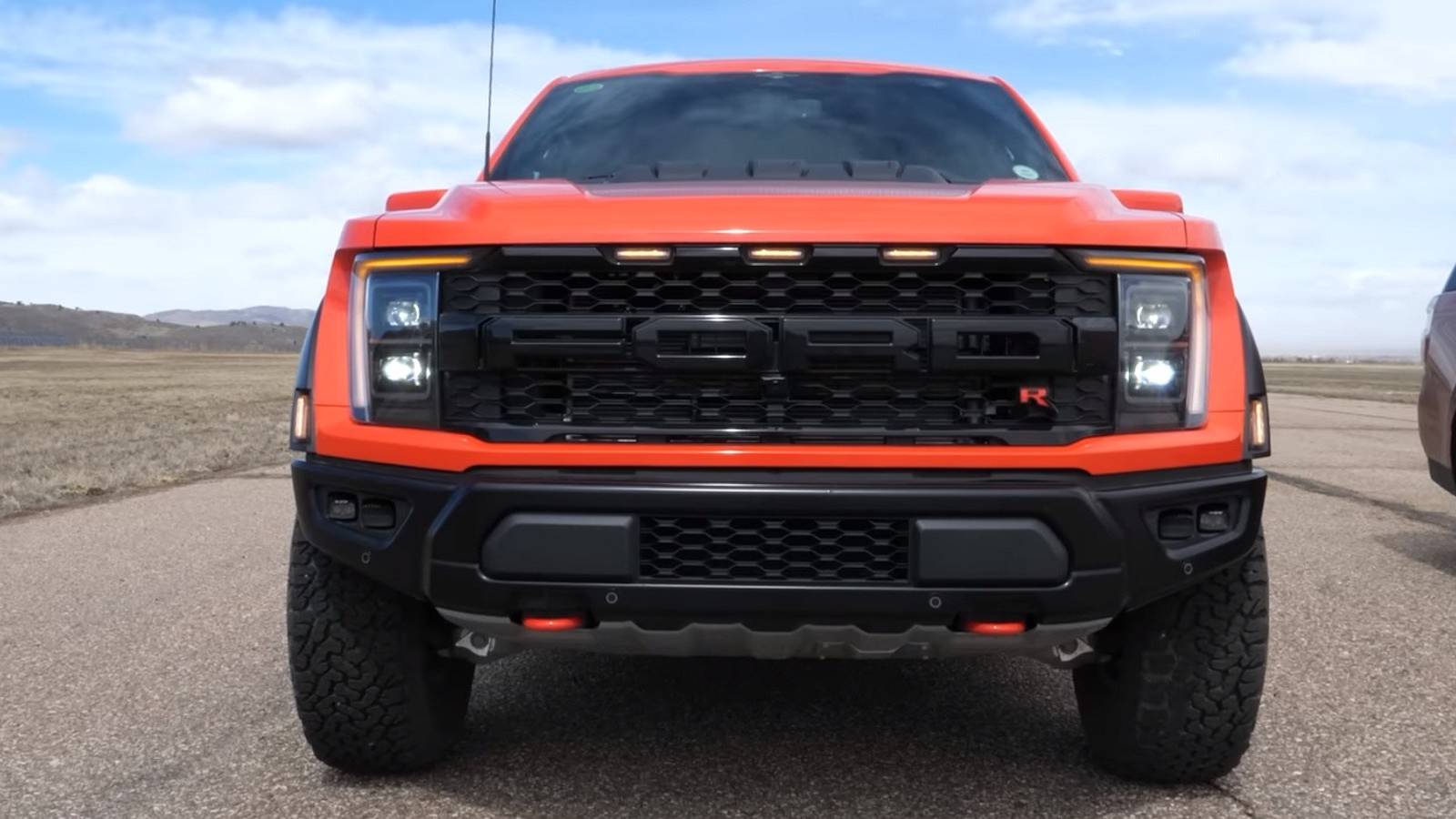 Birch Sand Raptor R Replacement For Displacement: Ford's Raptor R Makes The Chevrolet Tahoe ...