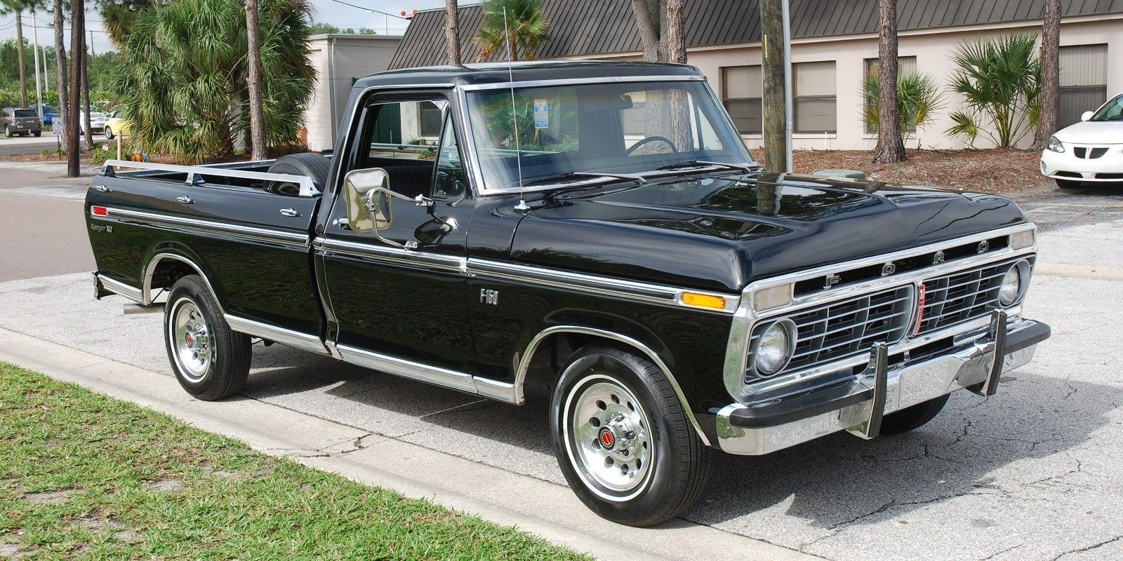 10 Classic Ford F-150 Models To Consider, image size:1600x800