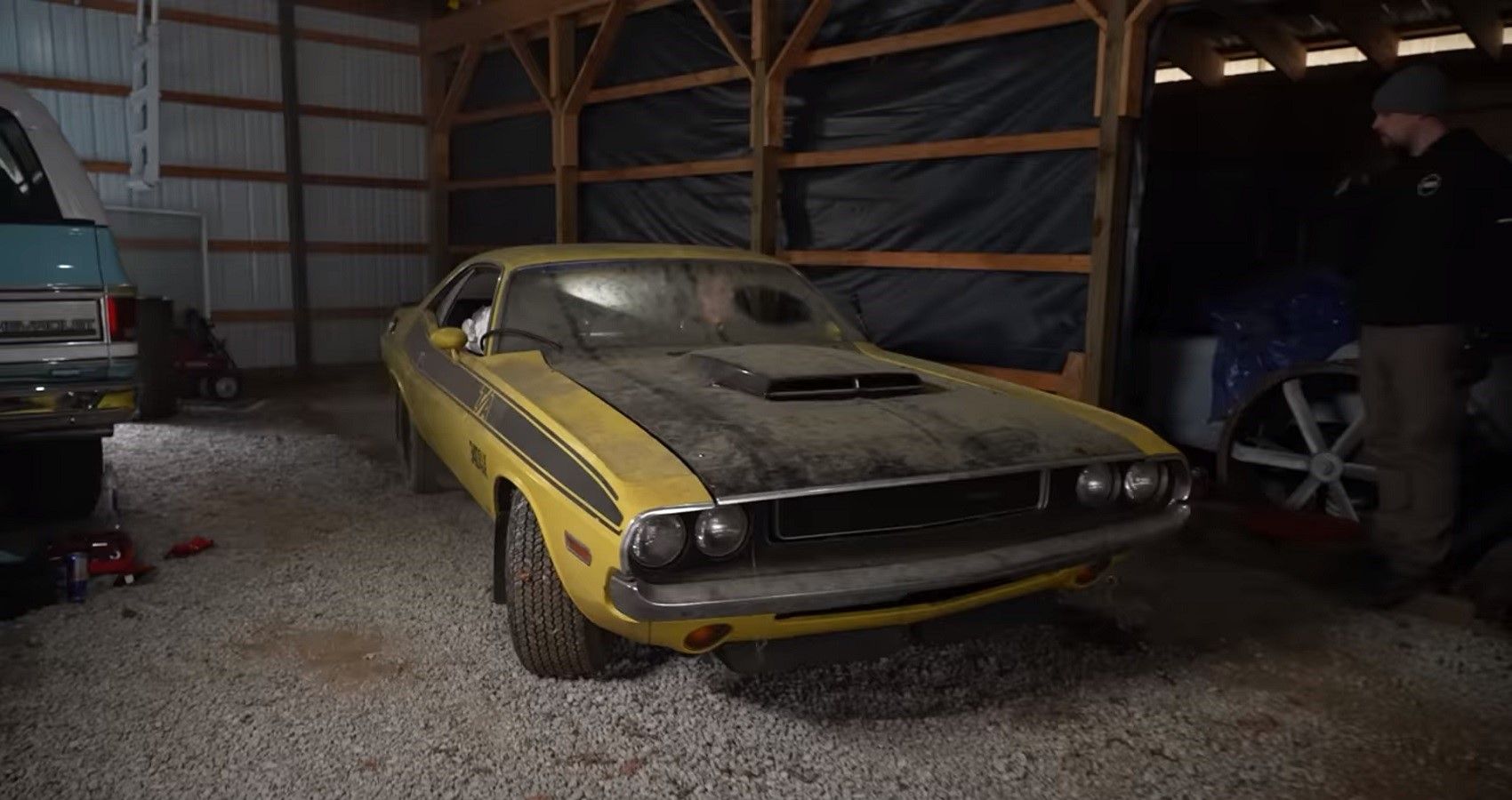 ダッジラムバンファーストギア1970 Dodge Challenger T/A This 1970 Dodge Challenger T/A Looks And Sounds Incredible After