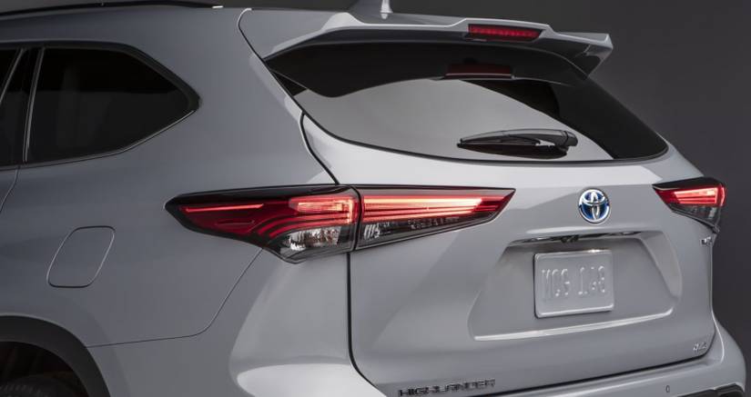 Why The 2023 Toyota Highlander Hybrid Is Better Than The Ford Explorer