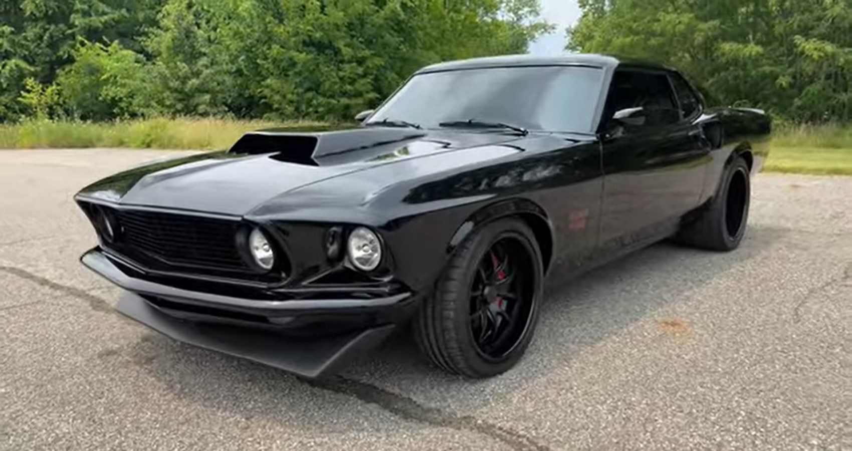 spark MINIMAX 限定版 FORD MUSTANG BOSS 429 This Boss 429 Mustang's 8.4-liter V8 Only Has 950 Miles On The Clock
