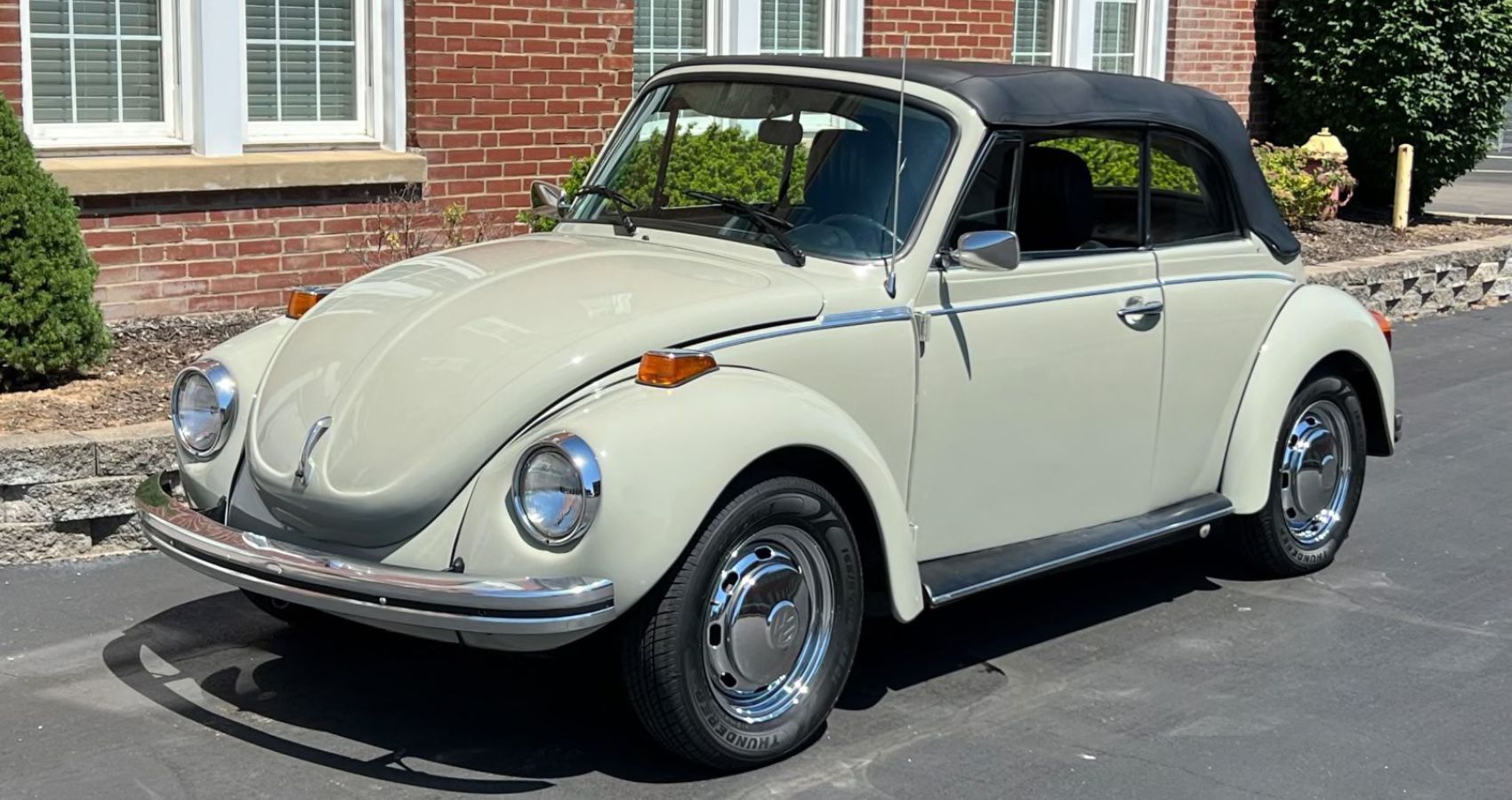 1973 Volkswagen Super Beetle Convertible parked