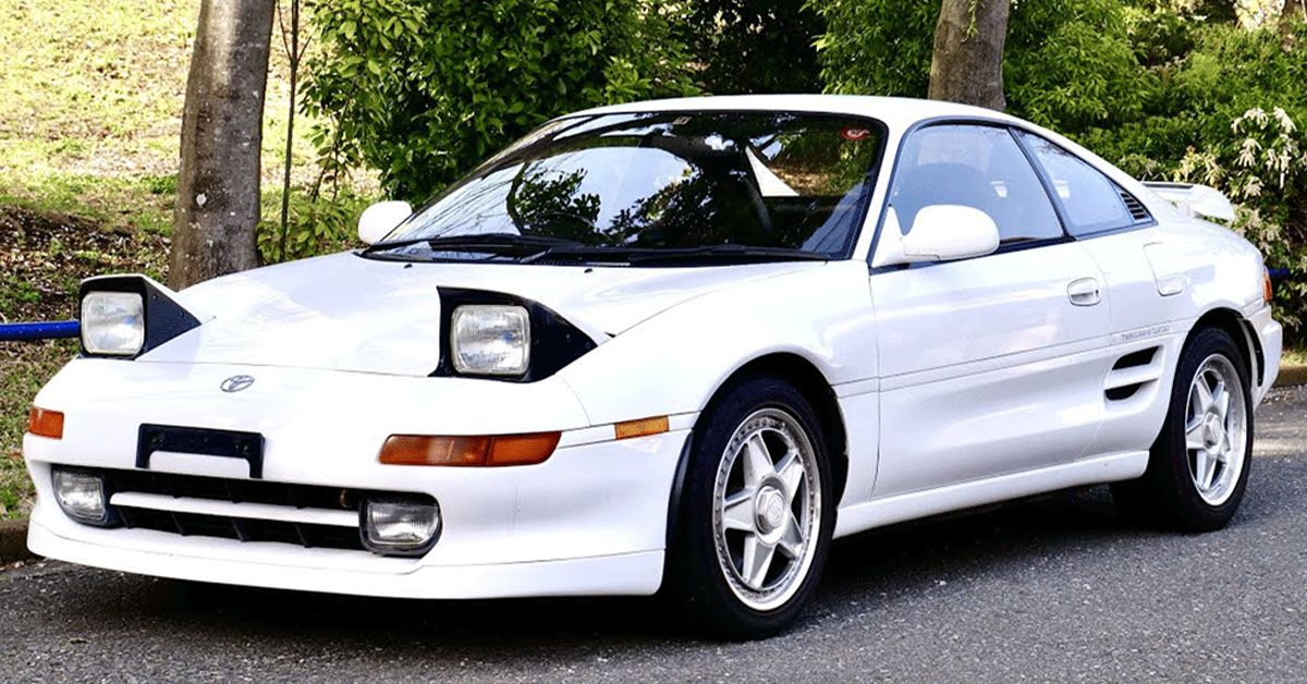 Toyota MR2 SW20 1996 in White with Pop Up Headlights