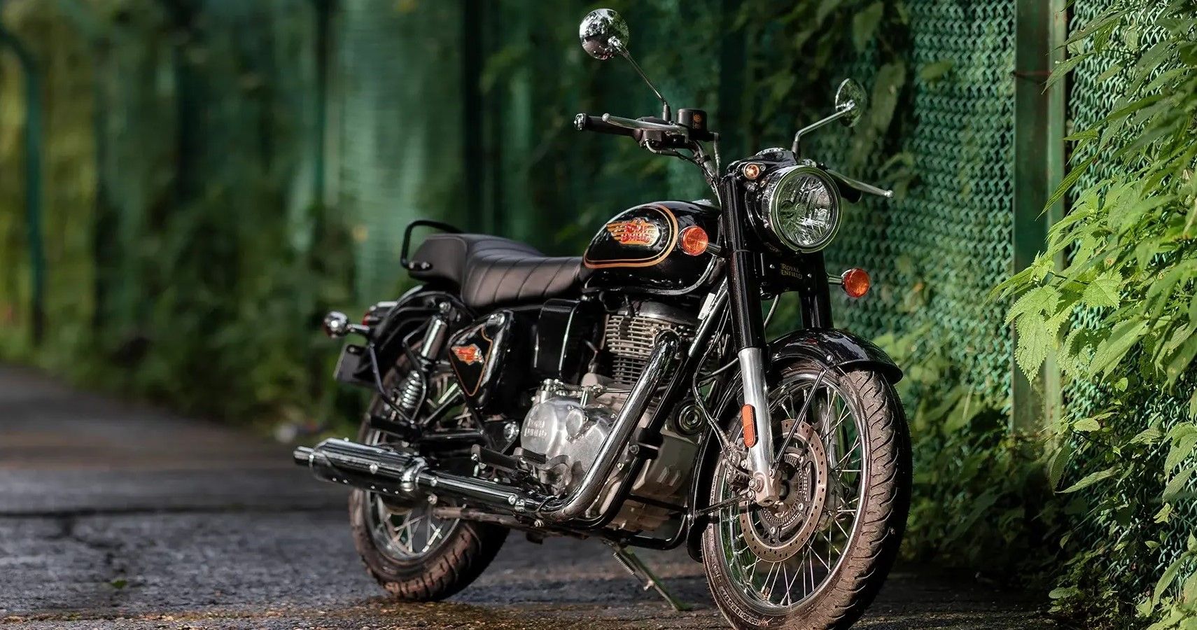 Here's Why The 2024 Royal Enfield Bullet 350's Retro Goodness Is Unmissable