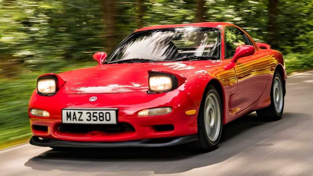 Red Rx 7 Mazda RX-7 With Just 8,800 Miles Looks Brand New After A Wash