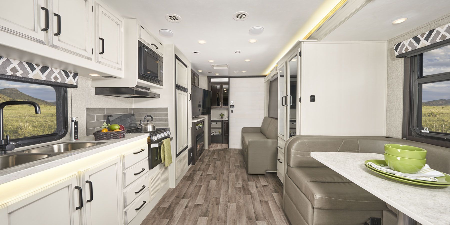 Winter Warriors: Top 10 RVs Ideal For Cold-Weather Camping Adventures