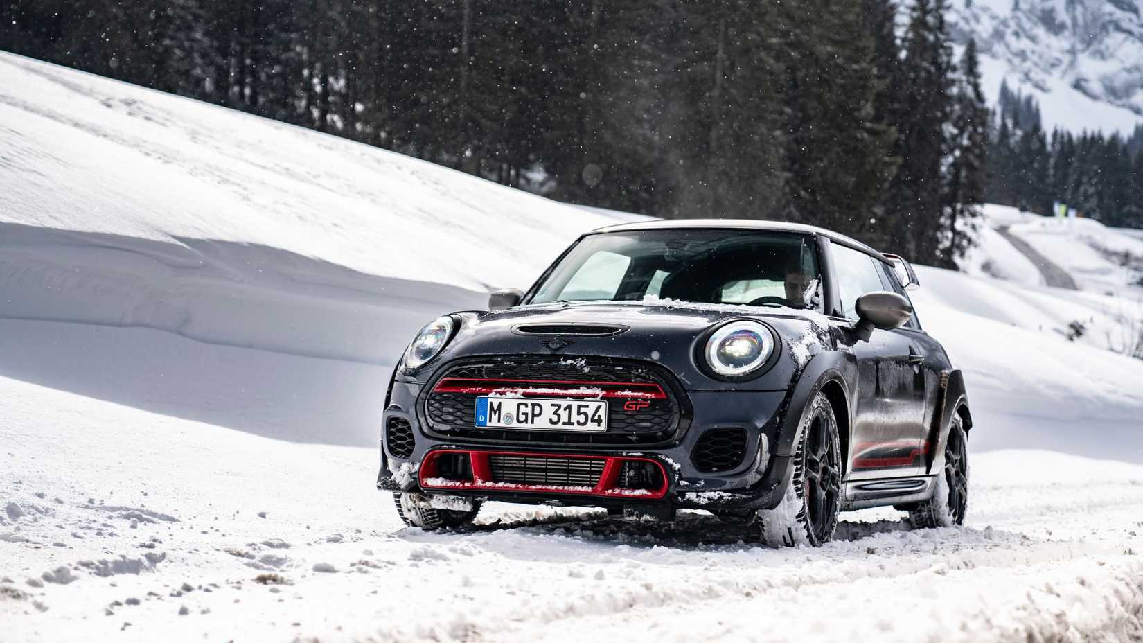 The World's Fastest 1/4 Mile Time For A Front-Wheel Drive Car