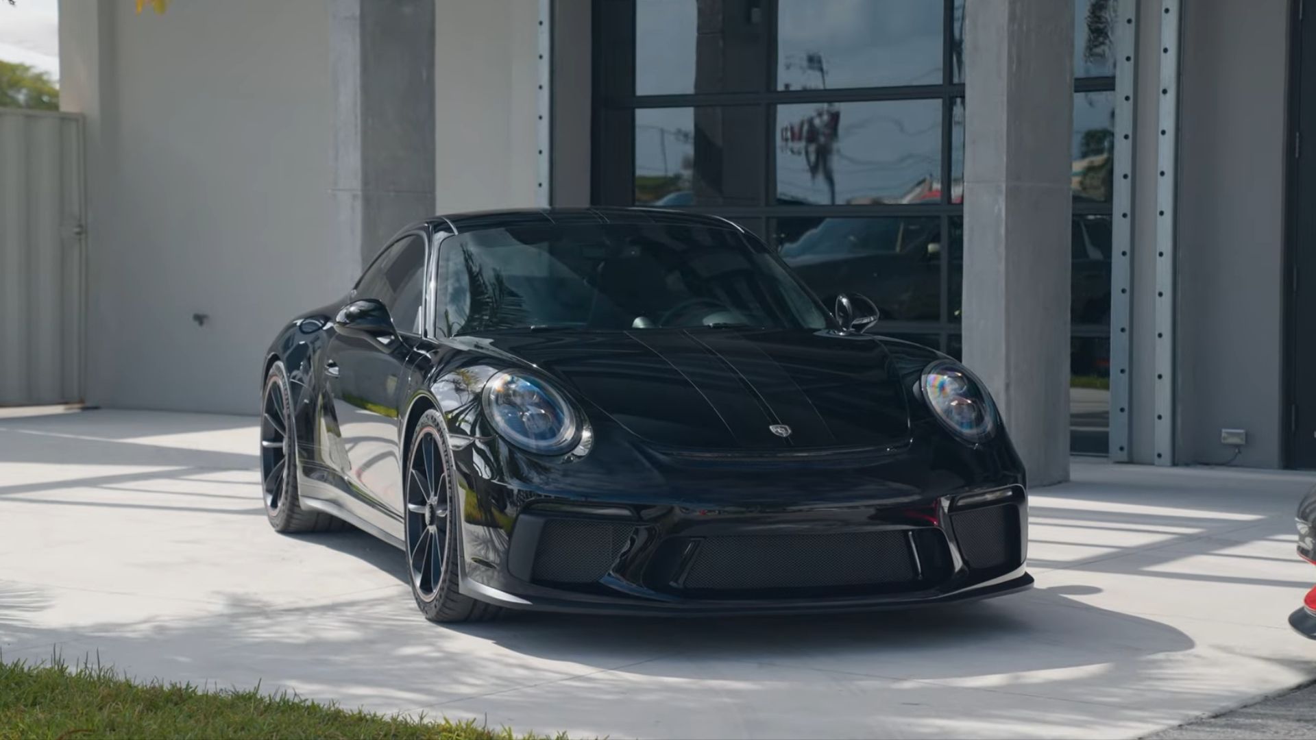 Why These 2 Modified Porsches Are Great Alternatives To A New GT3
