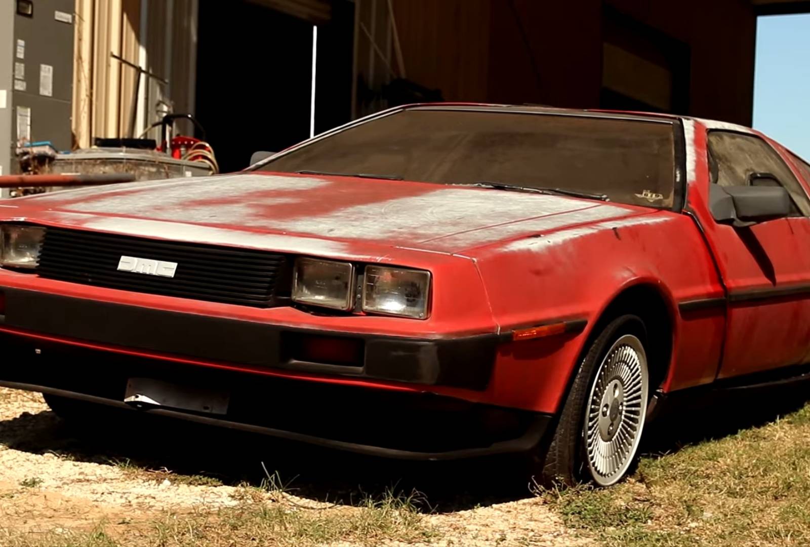 Abandoned Red 1981 DeLorean DMC-12 Gets 2nd Lease On Life