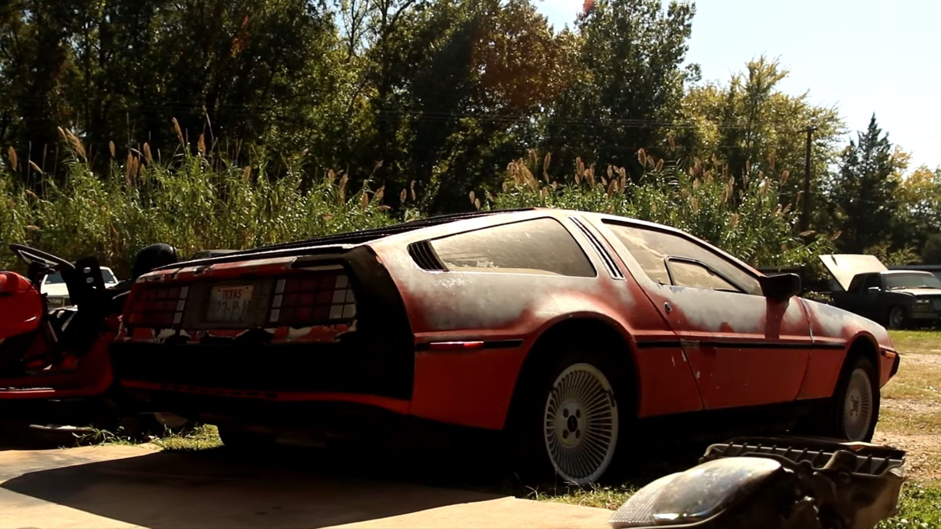 Abandoned Red 1981 DeLorean DMC-12 Gets 2nd Lease On Life