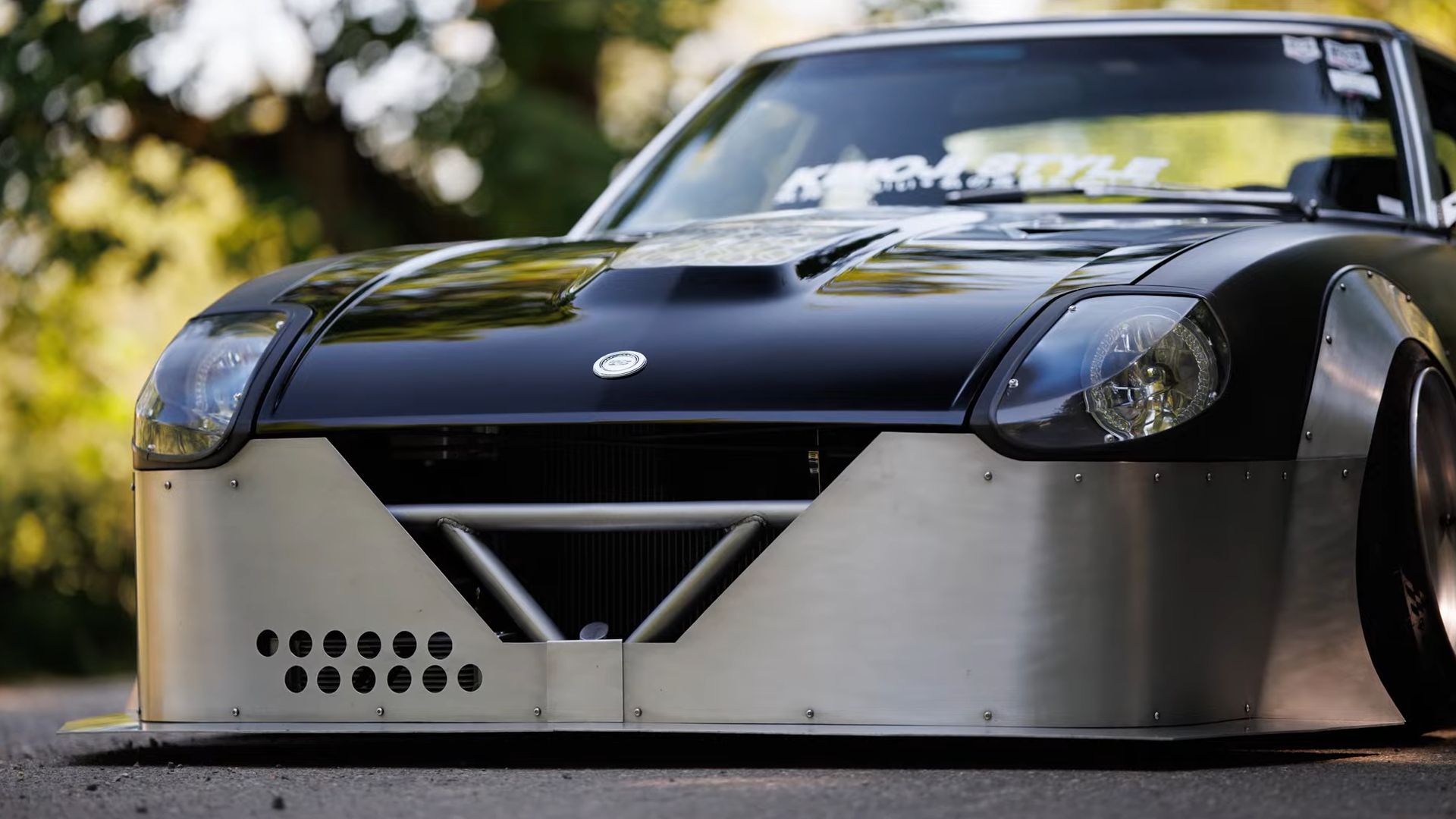 Nissan 280ZX Widebody Restomod Is A Japanese Muscle Car