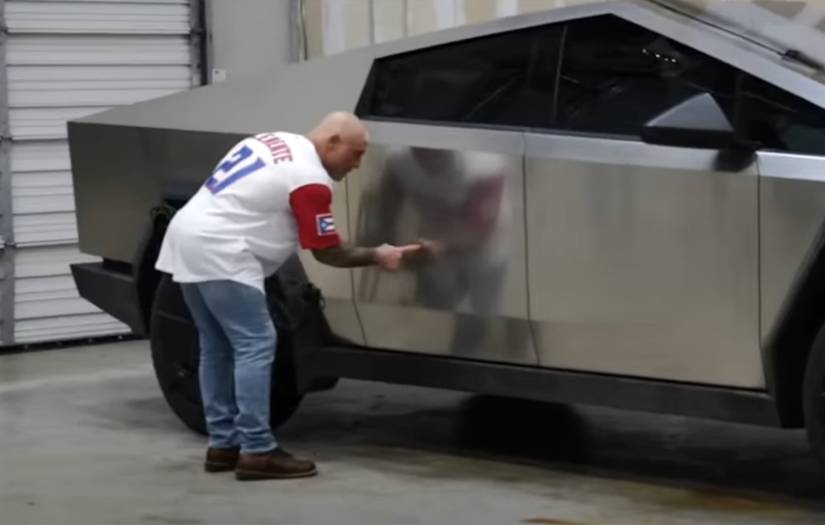 Joe Rogan Challenges Elon Musk's Tesla Cybertruck With Heavy Bow And ...