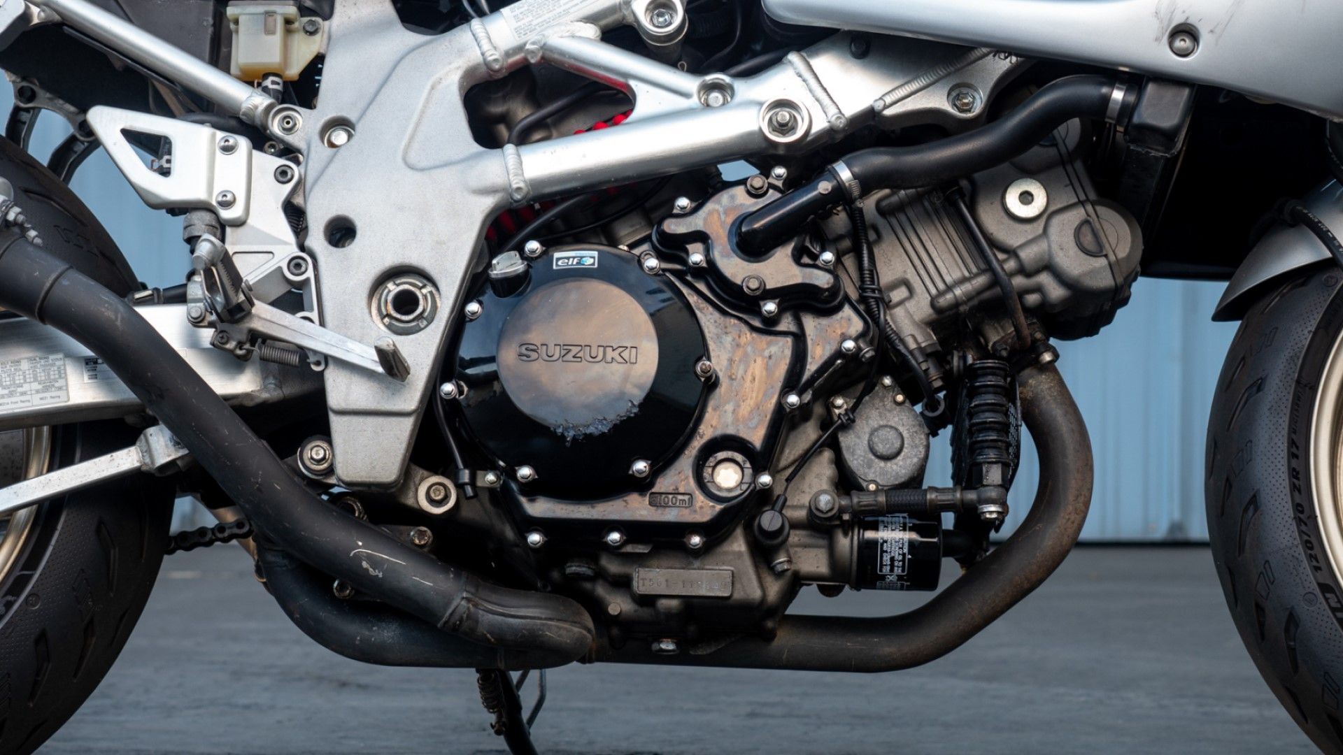 Why The Notorious Suzuki TL1000 Is An Impressive 90s Sport Bike