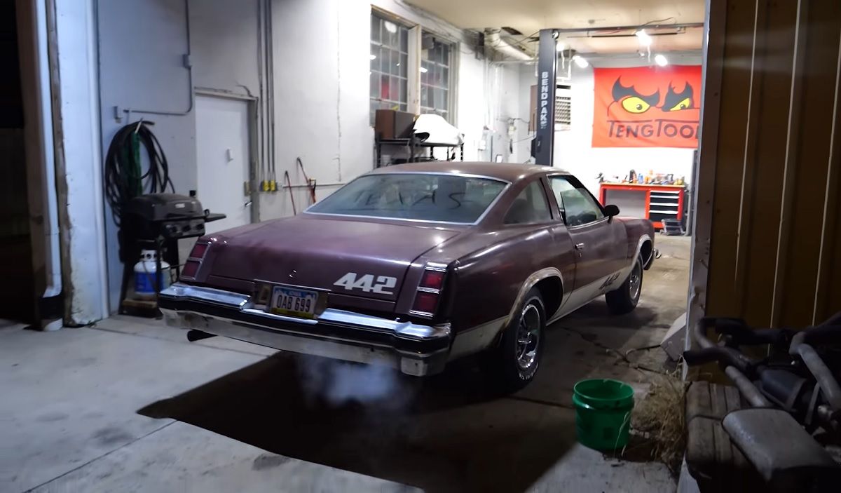 After Sitting For Years, Mechanics Attempt 2,400 Mile Journey In 1976 ...