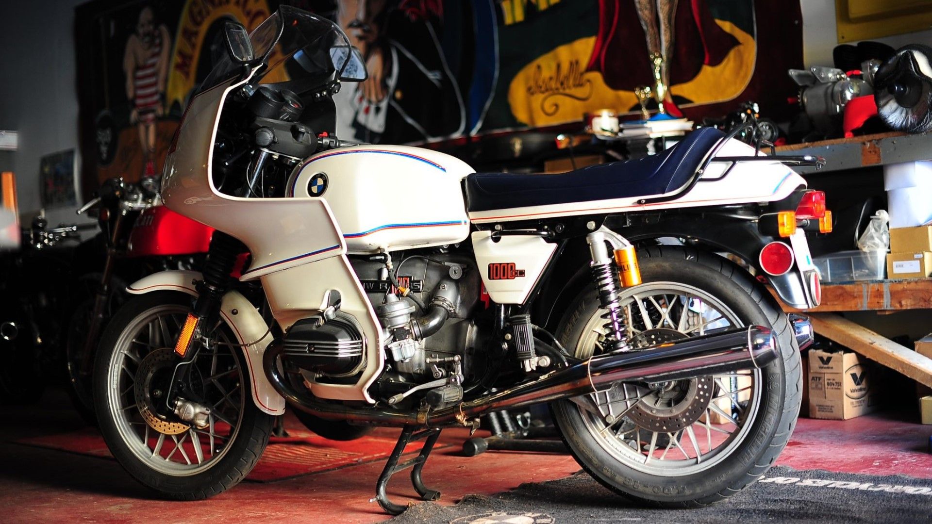 This Is How The BMW R100RS Revolutionized Sports Touring