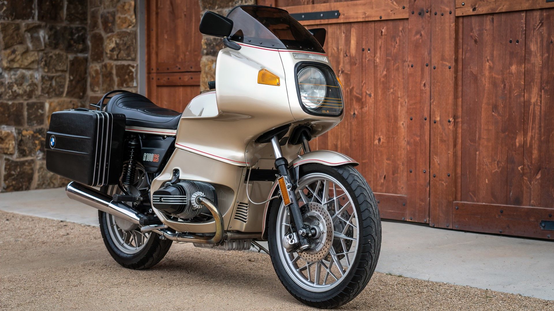 This Is How The BMW R100RS Revolutionized Sports Touring