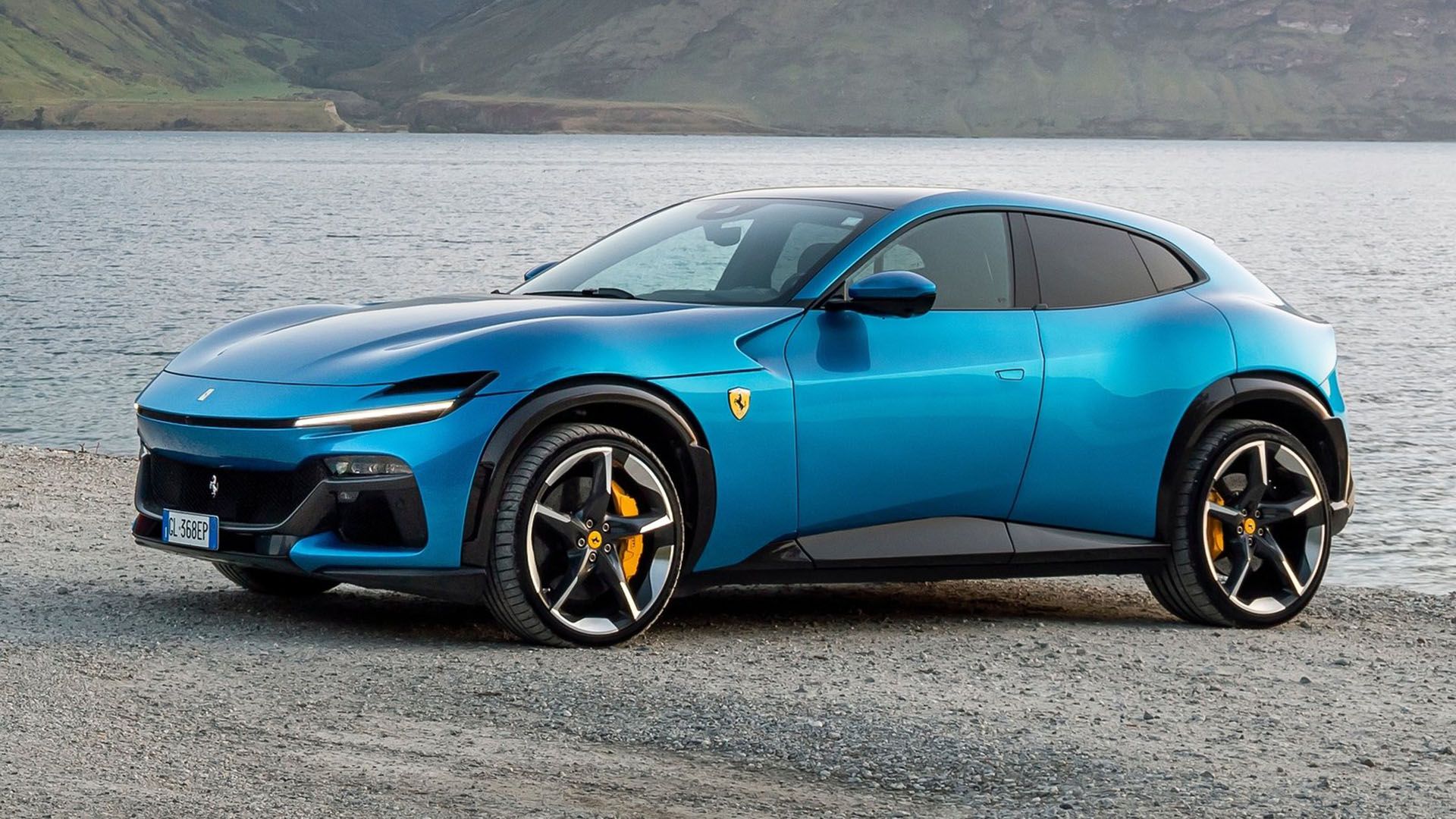 2023-ferrari-purosangue-blue-