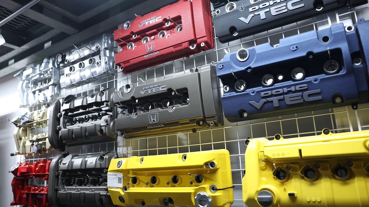 Larry Chen Finds Out The Benefits Of Running A Spoon Engine In A Honda