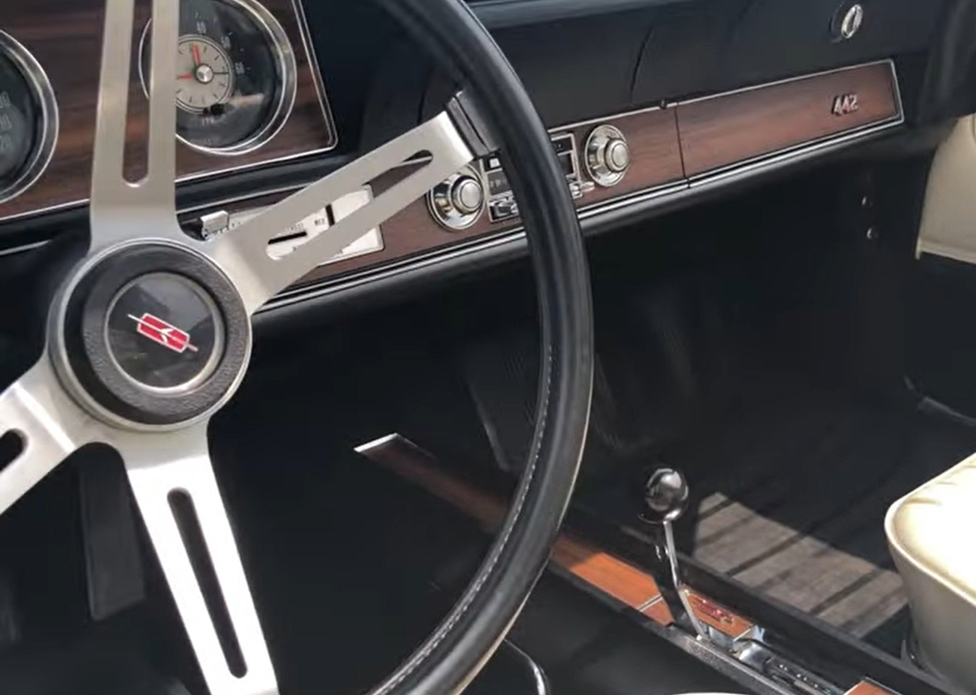 Restored 1972 Olds 4-4-2 W-30 Convertible Is A Feast For The Eyes And Ears
