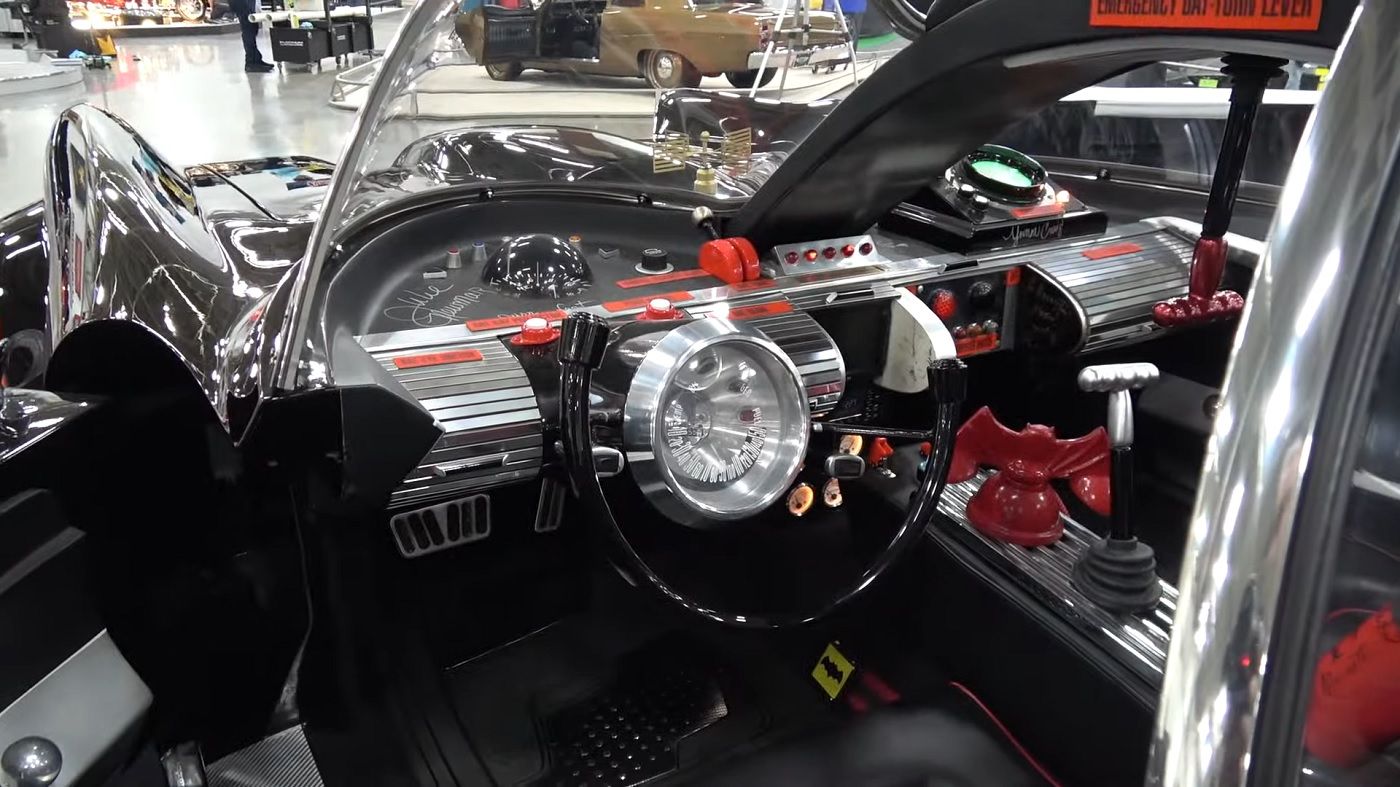 Buckle Up: Turbine-Fueled Batmobiles Take Center Stage At Exhibition, image size:1400x787
