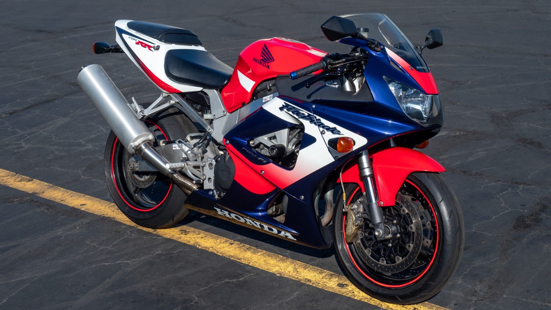 バイク HONDA CBR929RR 2001 Honda CBR929RR – Iconic Motorbike Auctions