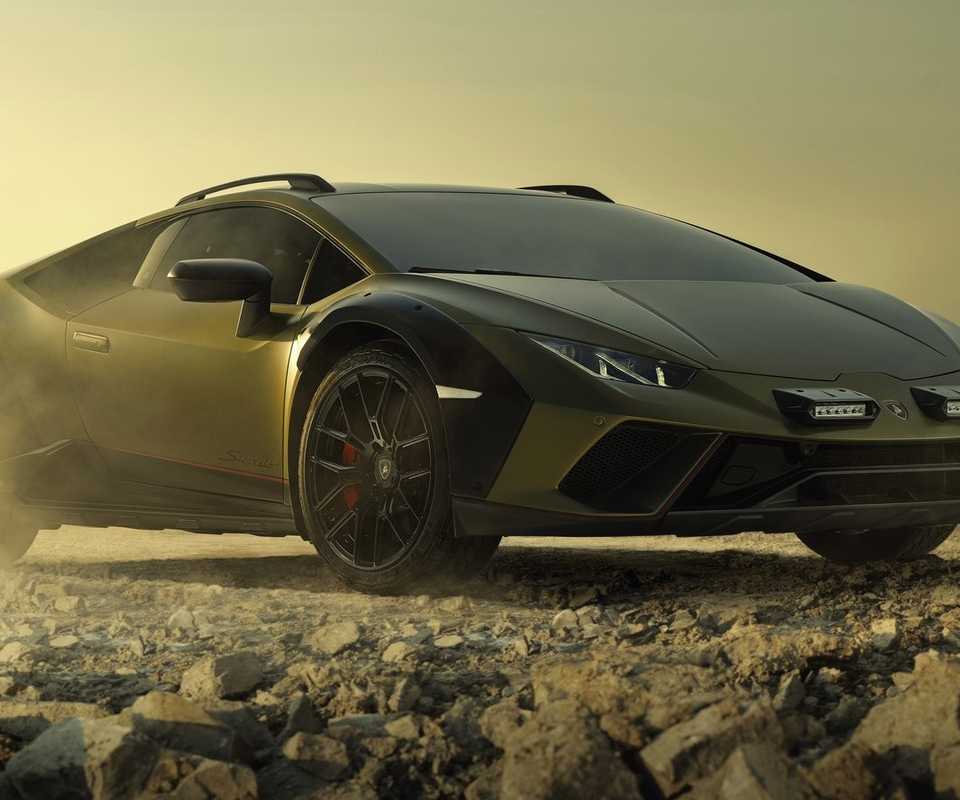 First Huracan Model Watch a BMW M4 CS Race a Lamborghini Huracán – You Won’t Believe It