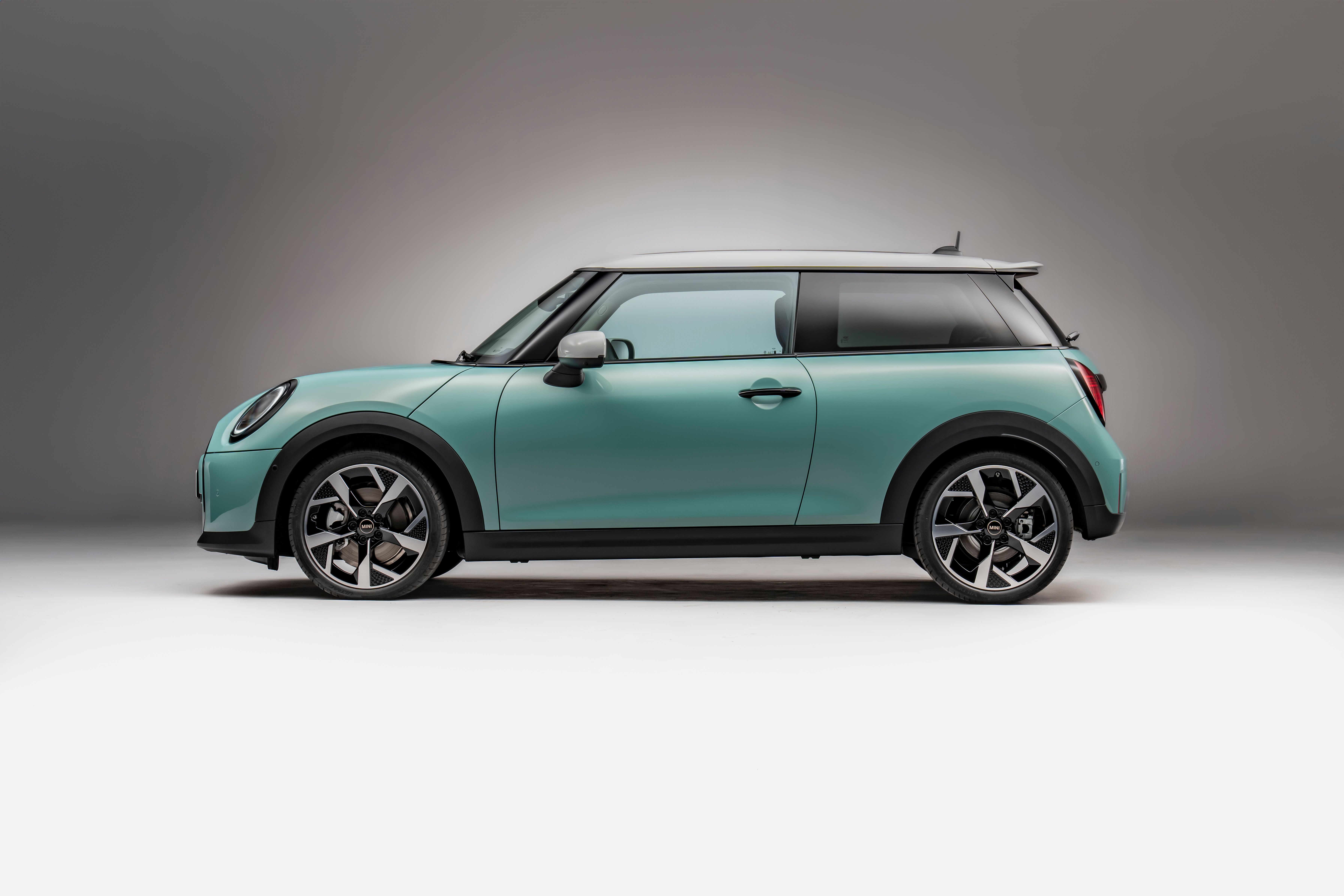 New MINI Cooper And Cooper S Rev Up With New Gas Engines, 0-60 In 6.3 ...