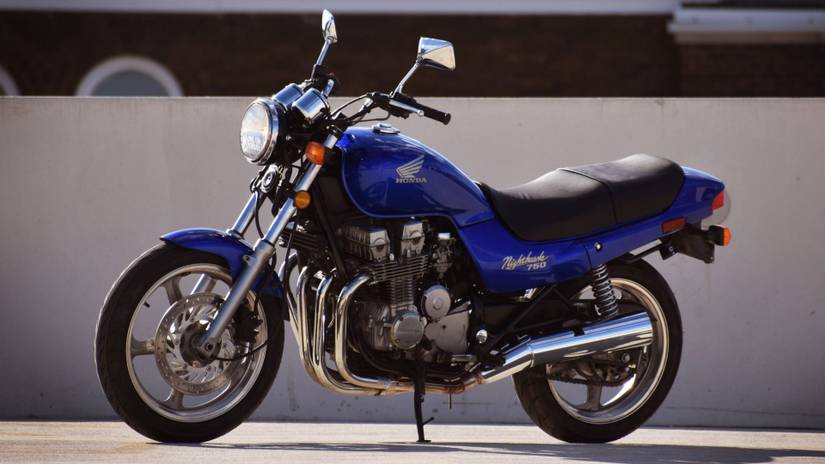 1993 Honda CB750 Nighthawk side profile view