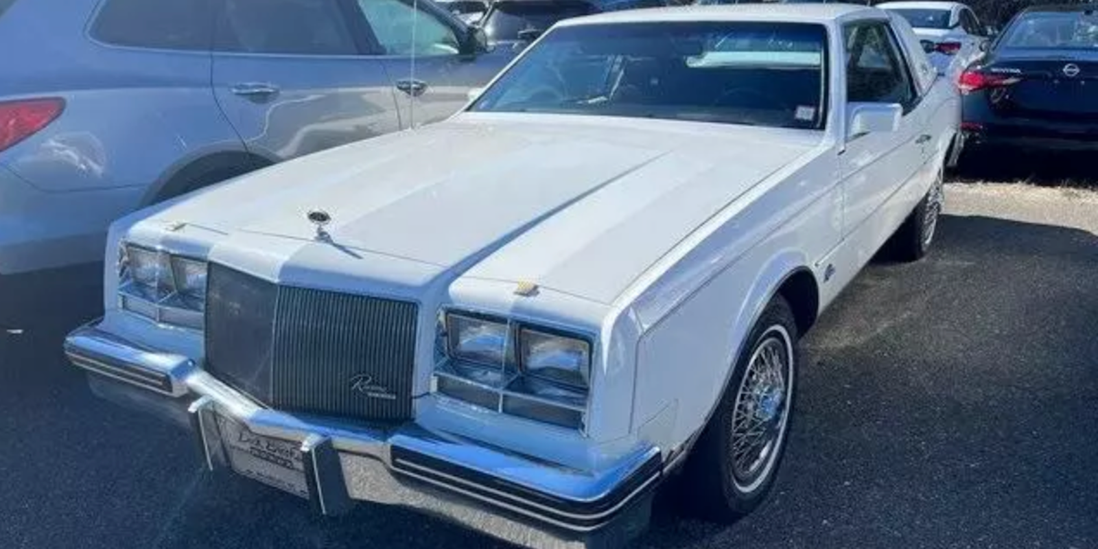 Base Buick Riviera Branca 1985 